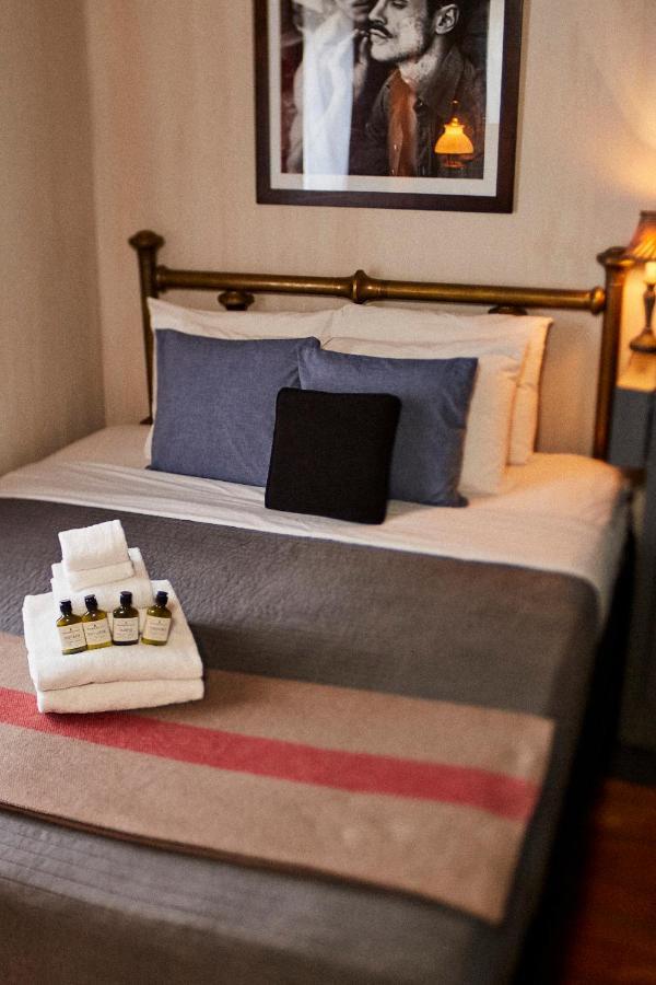 Crew'S Quarters Boarding House - Caters To Men Hotel Provincetown Buitenkant foto