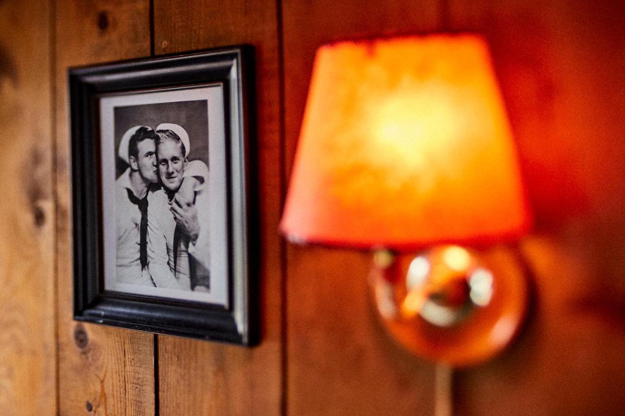 Crew'S Quarters Boarding House - Caters To Men Hotel Provincetown Buitenkant foto