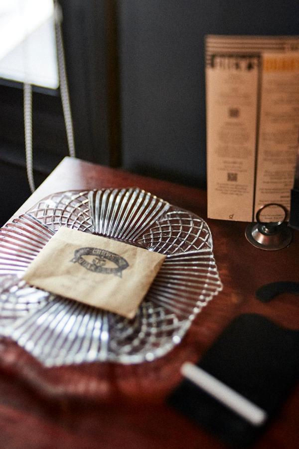 Crew'S Quarters Boarding House - Caters To Men Hotel Provincetown Buitenkant foto