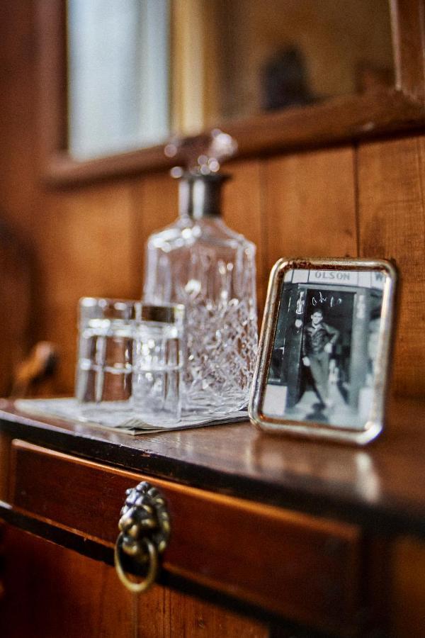 Crew'S Quarters Boarding House - Caters To Men Hotel Provincetown Buitenkant foto